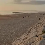 Near - Family - Sleeps 4 - Wifi - Parking Διαμέρισμα Costa de Caparica