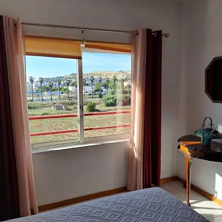 Remarkable 1 Bedroom * Costa da Caparica